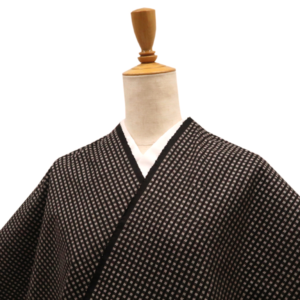 枡屋儀兵衛 本場大島紬 伝統工芸品 泥染め 格子 チェック柄 黒色［319,000円］ 枚目