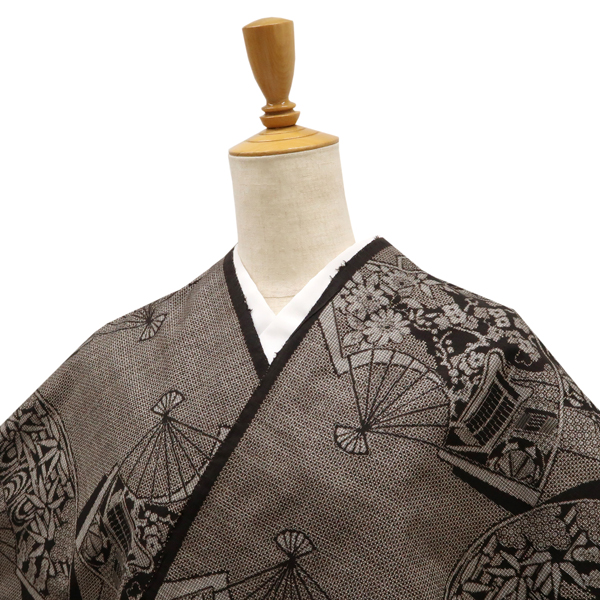 武宮絹織物 大島紬 伝統工芸品 泥染め 扇面 黒色［319,000円］ 枚目