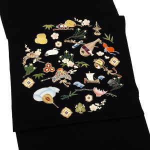 一富司 塩瀬名古屋帯 正絹 宝尽くし 黒［242,000円］