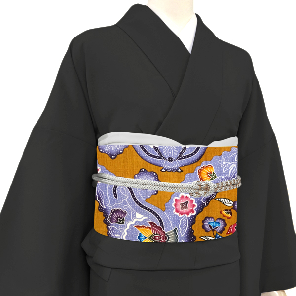 城間栄市 城間びんがた工房 本紅型 名古屋帯 本真綿手織紬 正絹 花 鳥 蝶 黄土色［440,000円］ 枚目