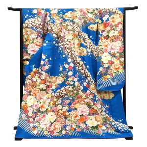 仕立て上がり 振袖 正絹 檜扇 牡丹 桜 梅 菊 光悦垣 流水 青［110,000円］