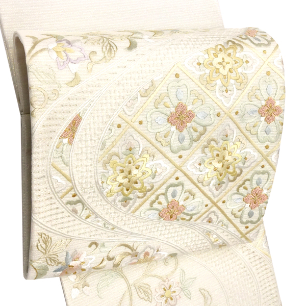 尾峨佐染繍 刺繍袋帯 絹 菱 流水 唐草 白［242,000円］ 枚目
