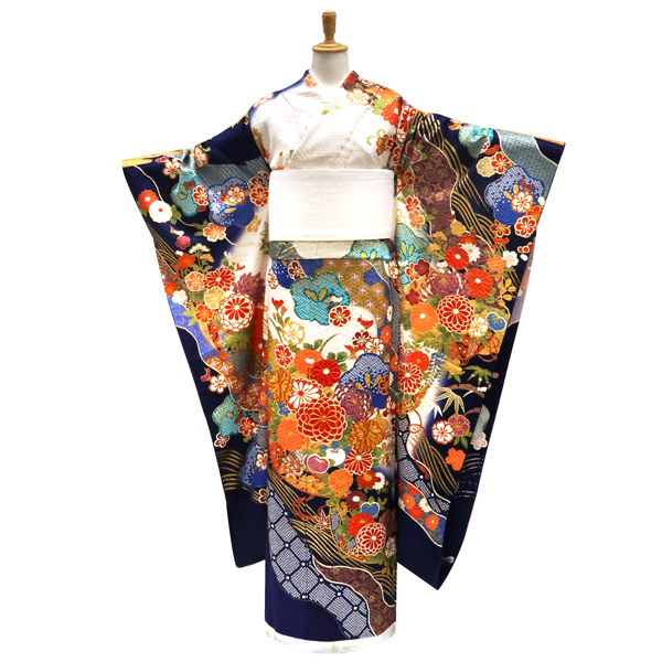 桂由美 関芳 振袖 正絹 道長取り 四季花 白紺［187,000円］ 枚目