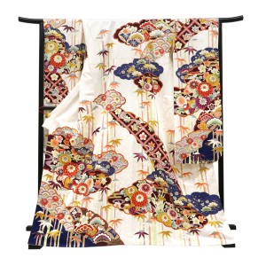 仕立て上がり 振袖 正絹 雲取り 雪輪取り 四季花 白［121,000円］