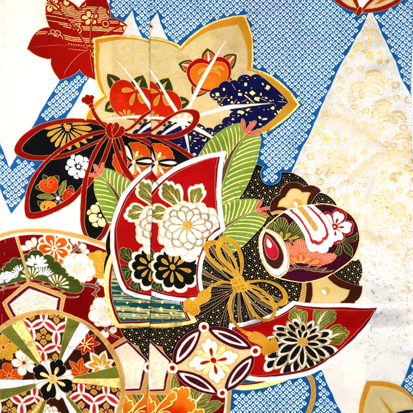 振袖 白 源氏車 宝尽くし 蝶 古典柄 疋田 ダイヤ市松 正絹 フォーマル 着物 成人式［143,000円］ 枚目